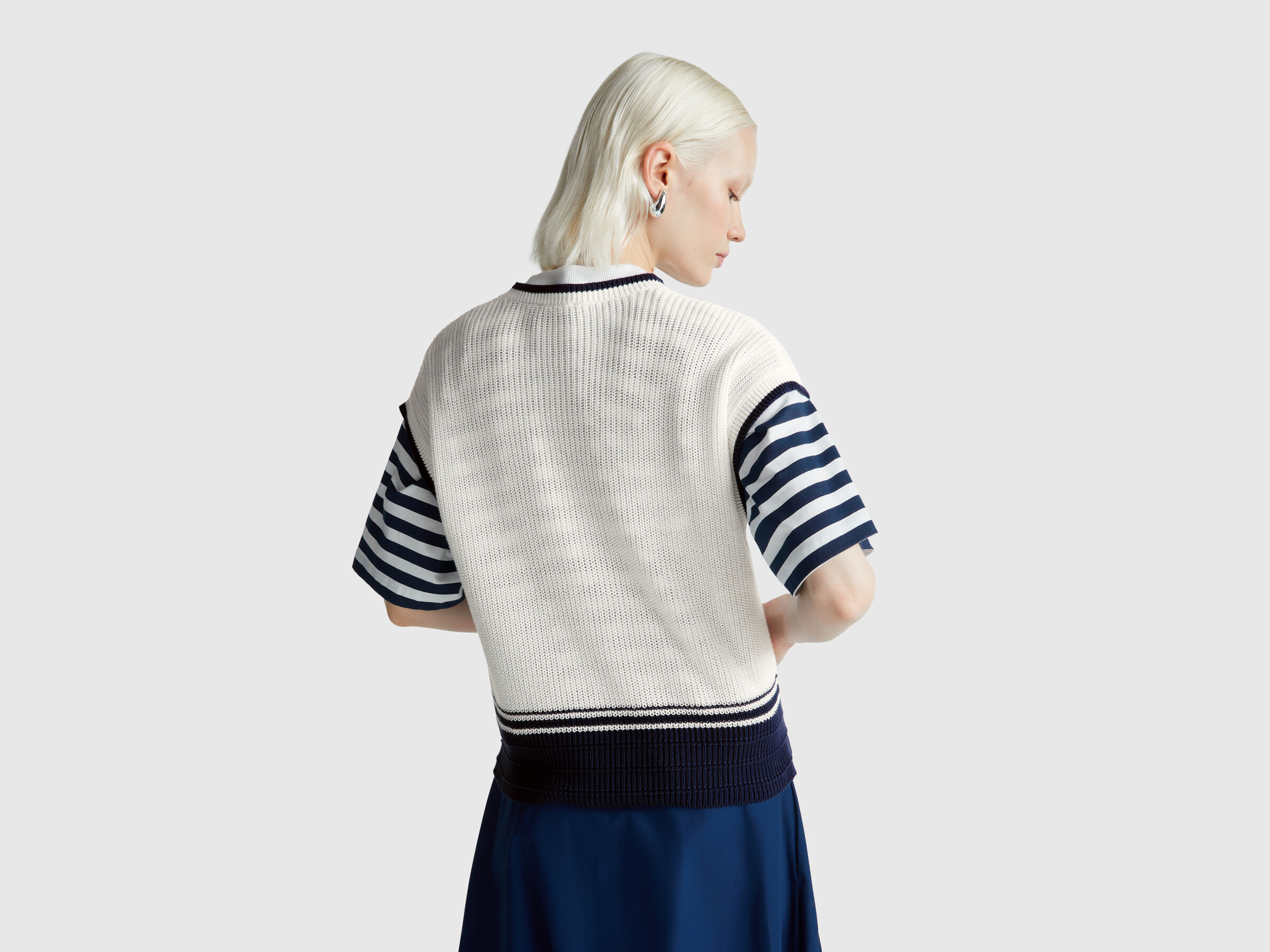 SLEEVELESS SWEATER Women image number 2